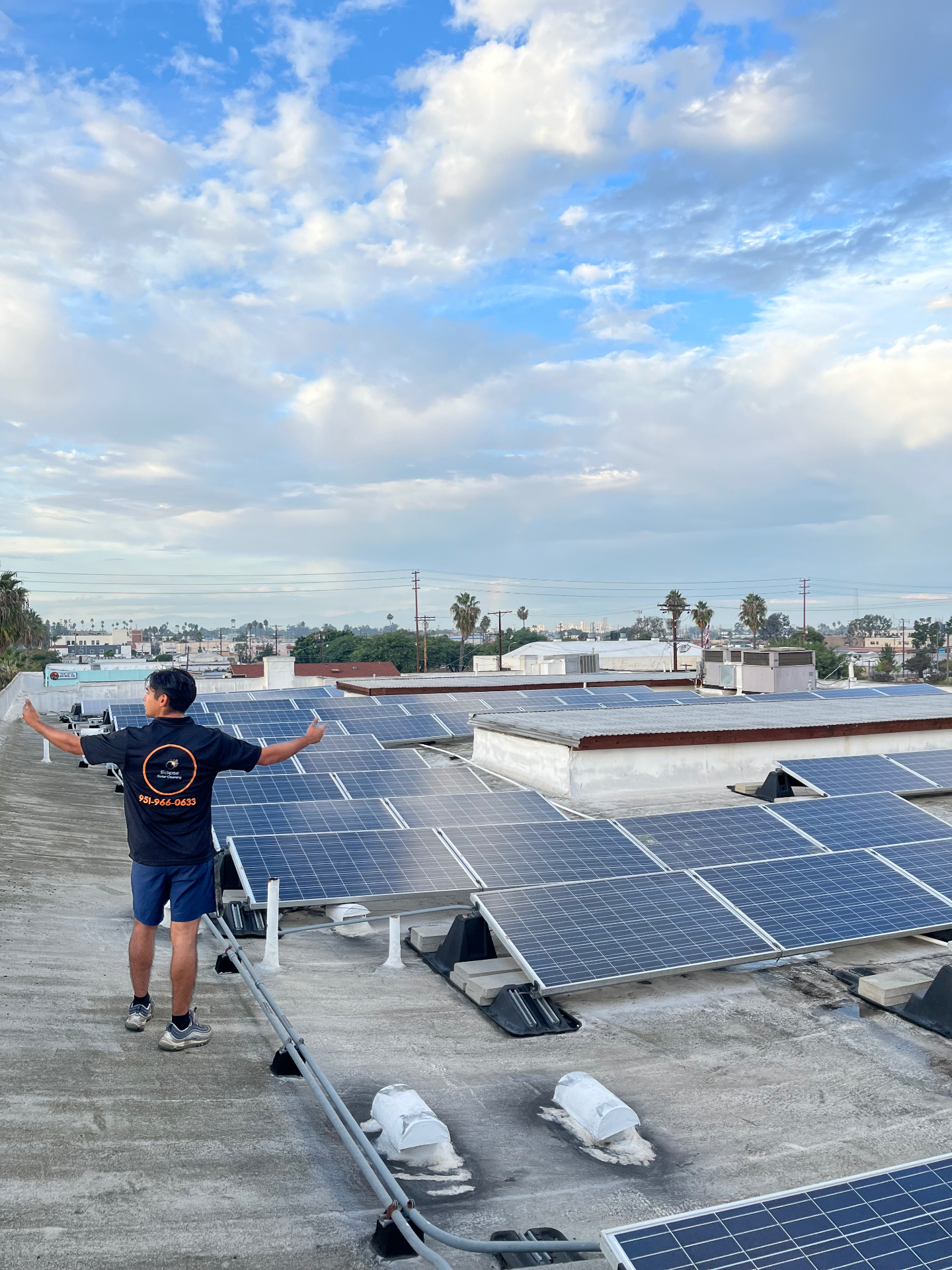 Commercial rooftop solar array cleaning in Los Angeles